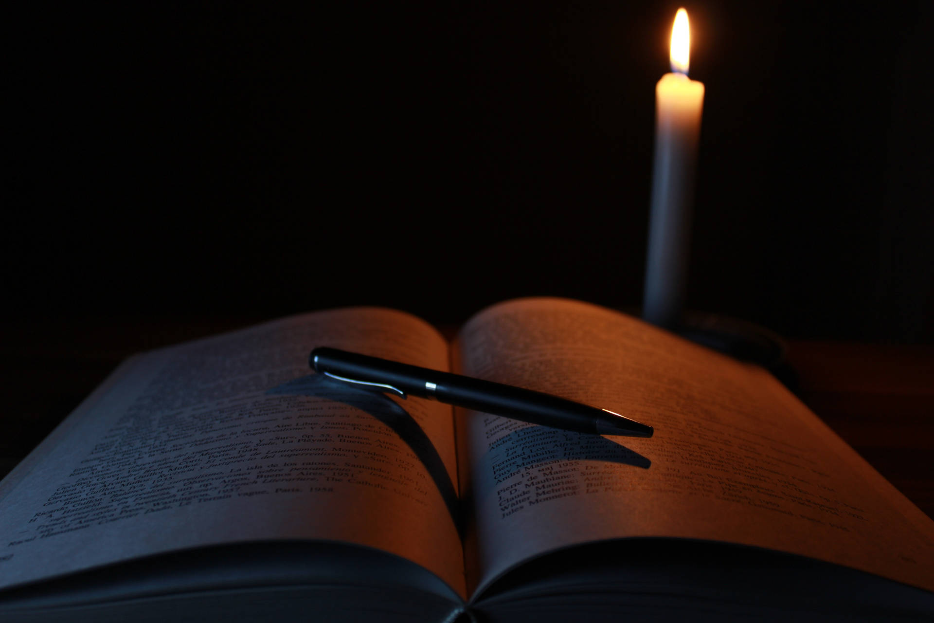 Study 4k With Candle Background