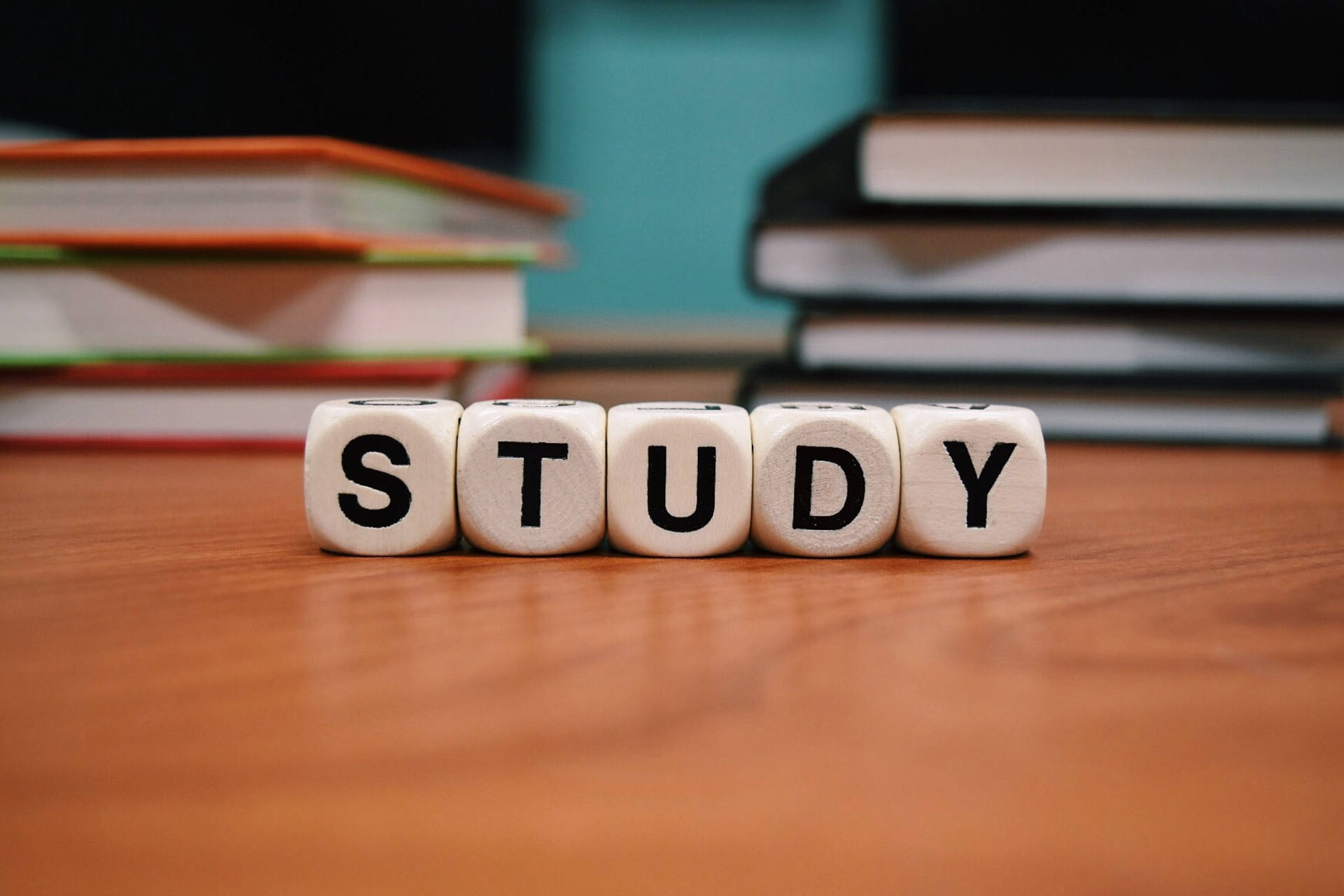 Study Motivation Boggle Dice Background