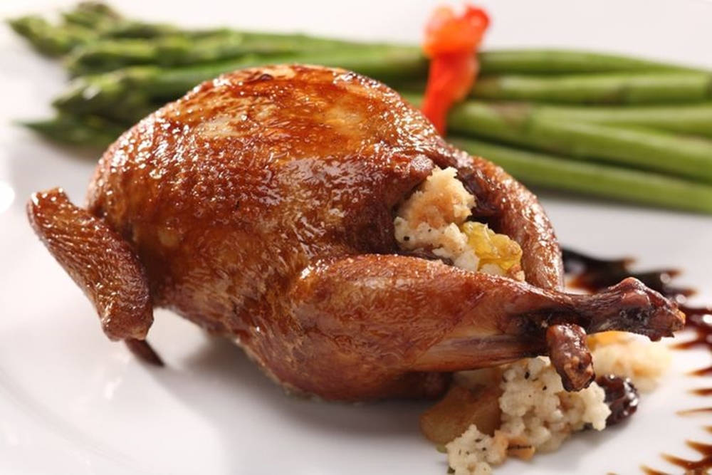 Stuffed Quail With Green Beans Background