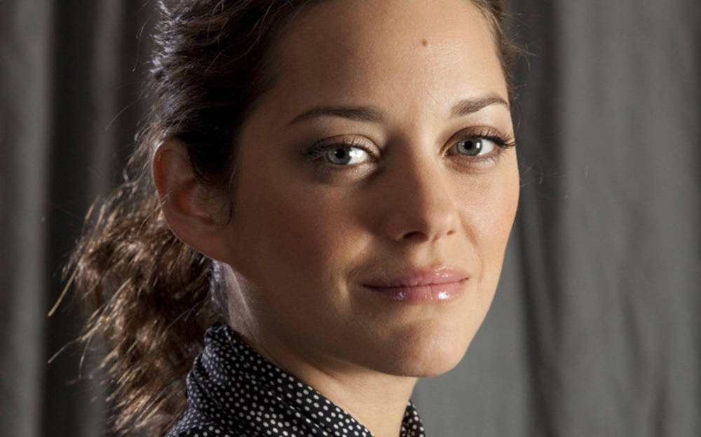 Stunning American Actress Marion Cotillard