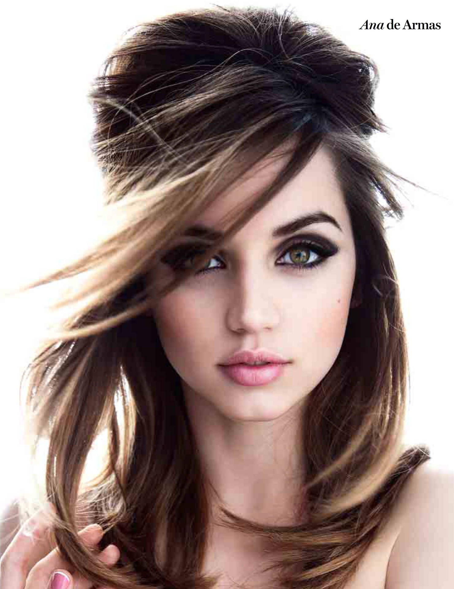 Stunning Ana De Armas With Her Ravishing Hairstyle Background