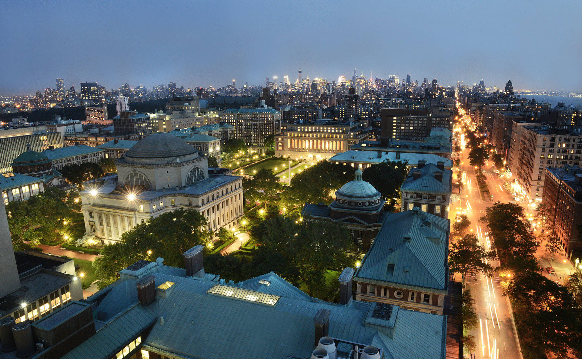 Stunning Apartment Complex At Columbia University