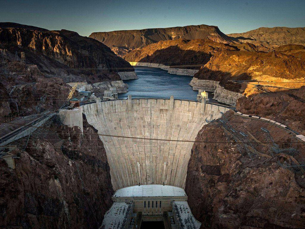 Stunning Hoover Dam Landscape Background