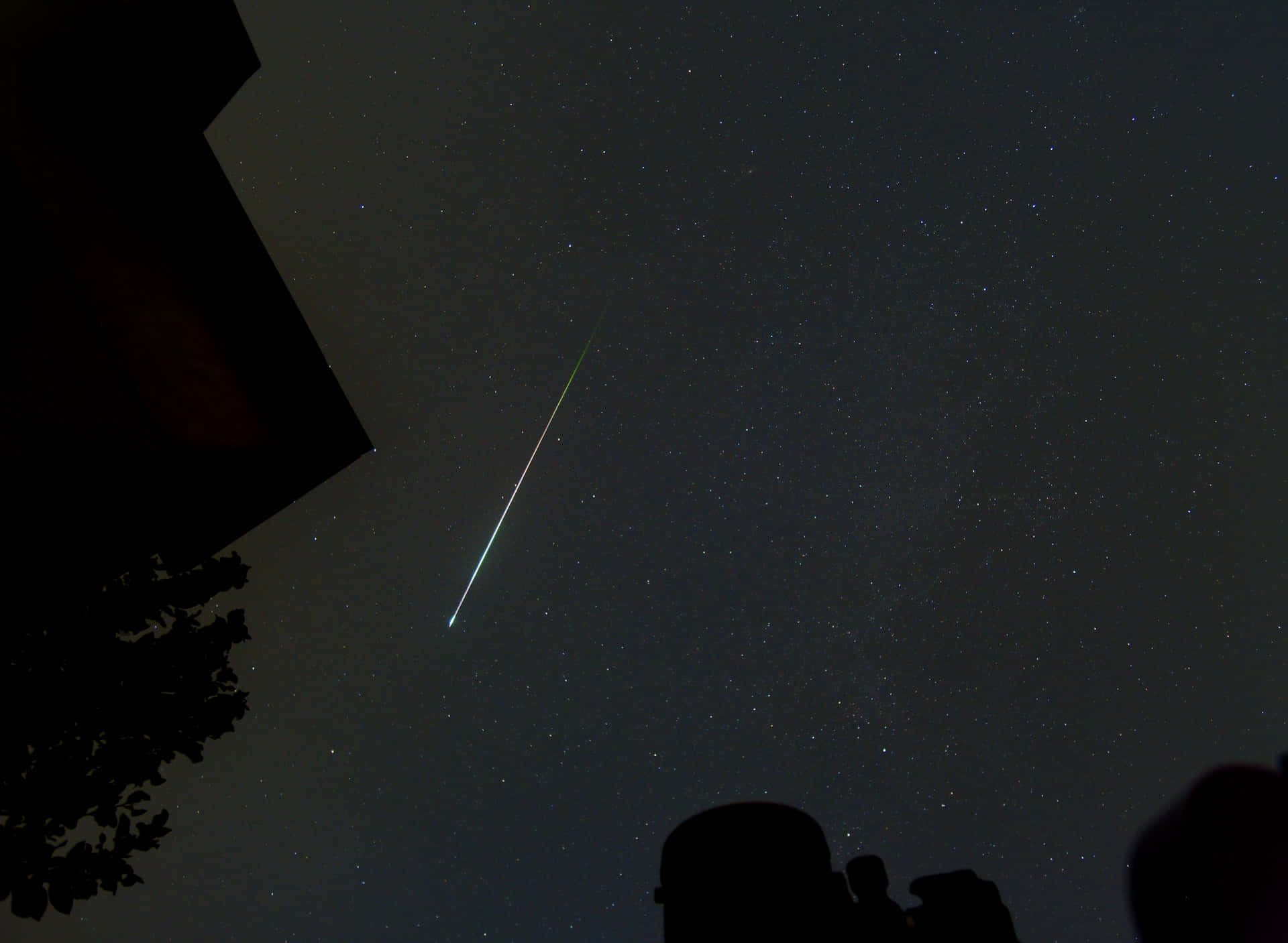 Stunning Meteor Shower Lighting Up The Night Sky