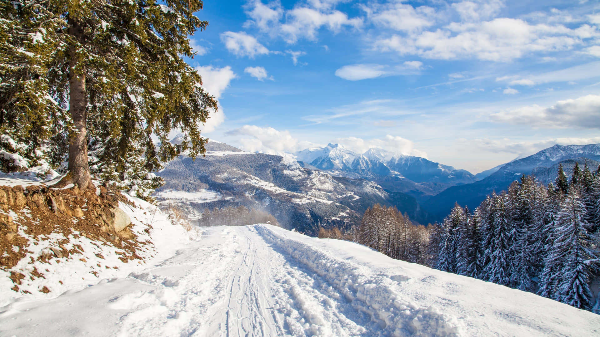 Stunning Mountain Range In 4k Ultra Hd Background