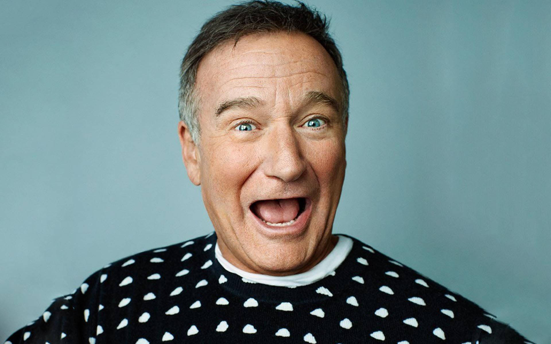 Stunning Robin Williams Smiling Photograph Background