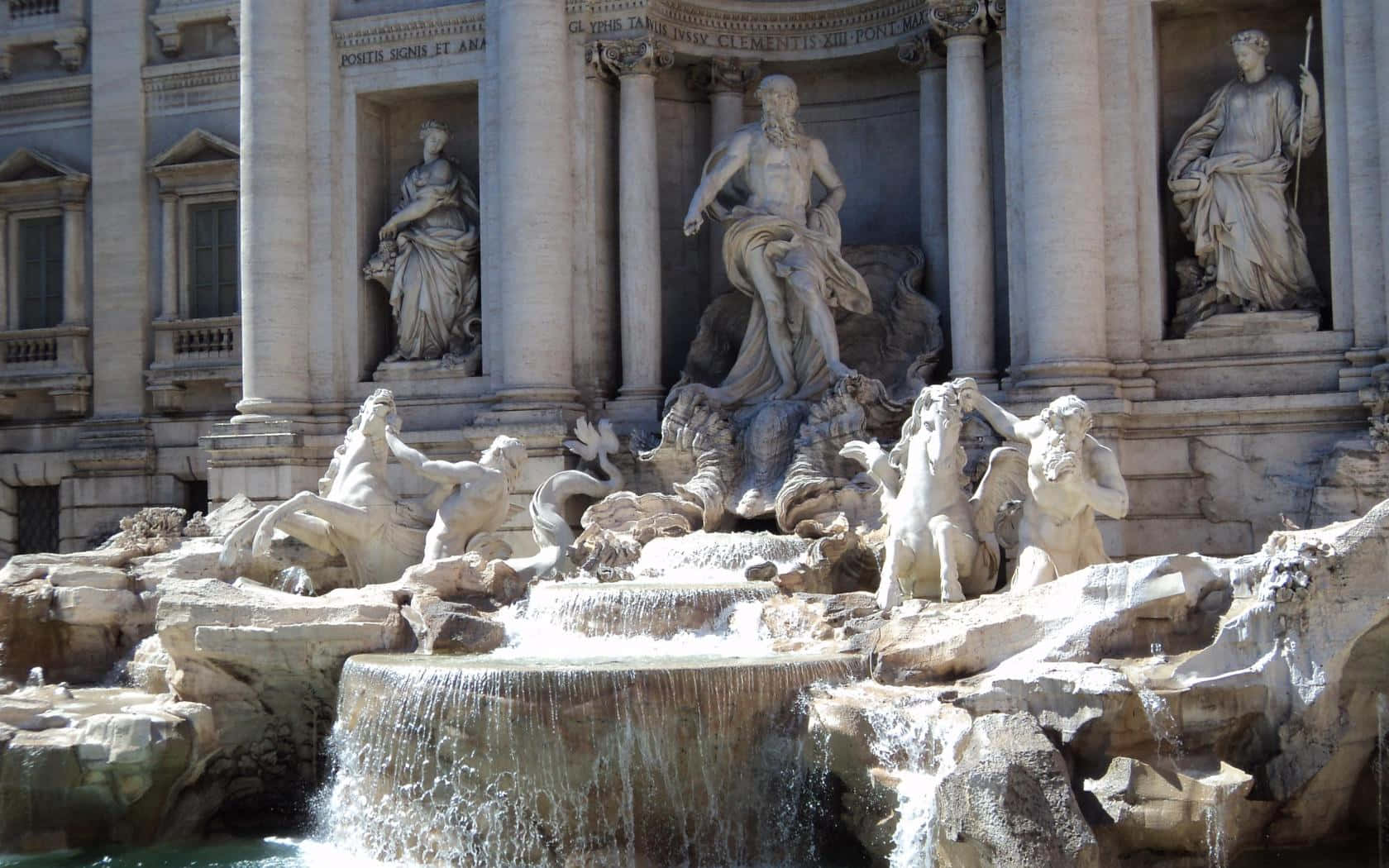 Stunning Statues Of The Trevi Fountain Background