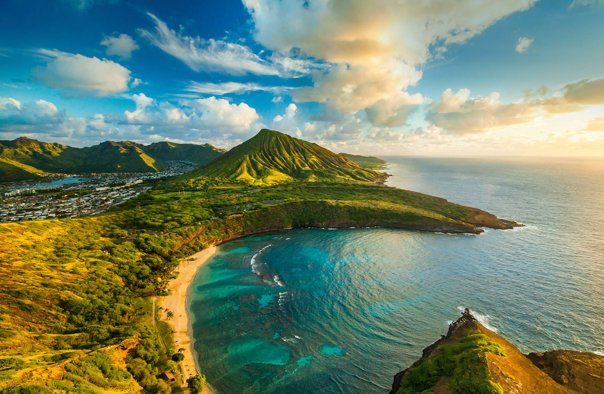 Stunning Sunset Landscape In Oahu