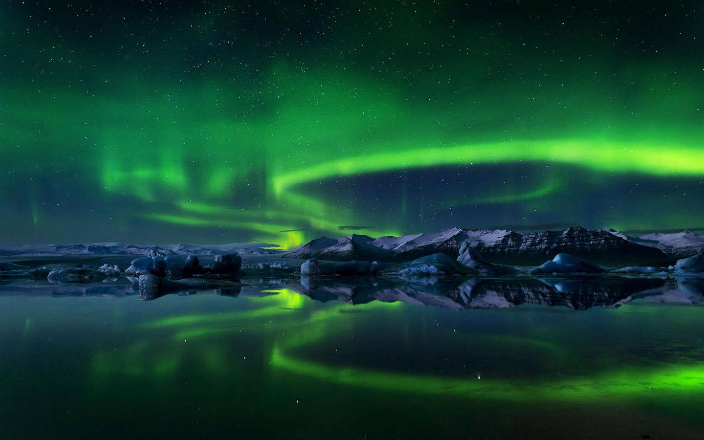 Stunning Swirl Of Northern Lights Background