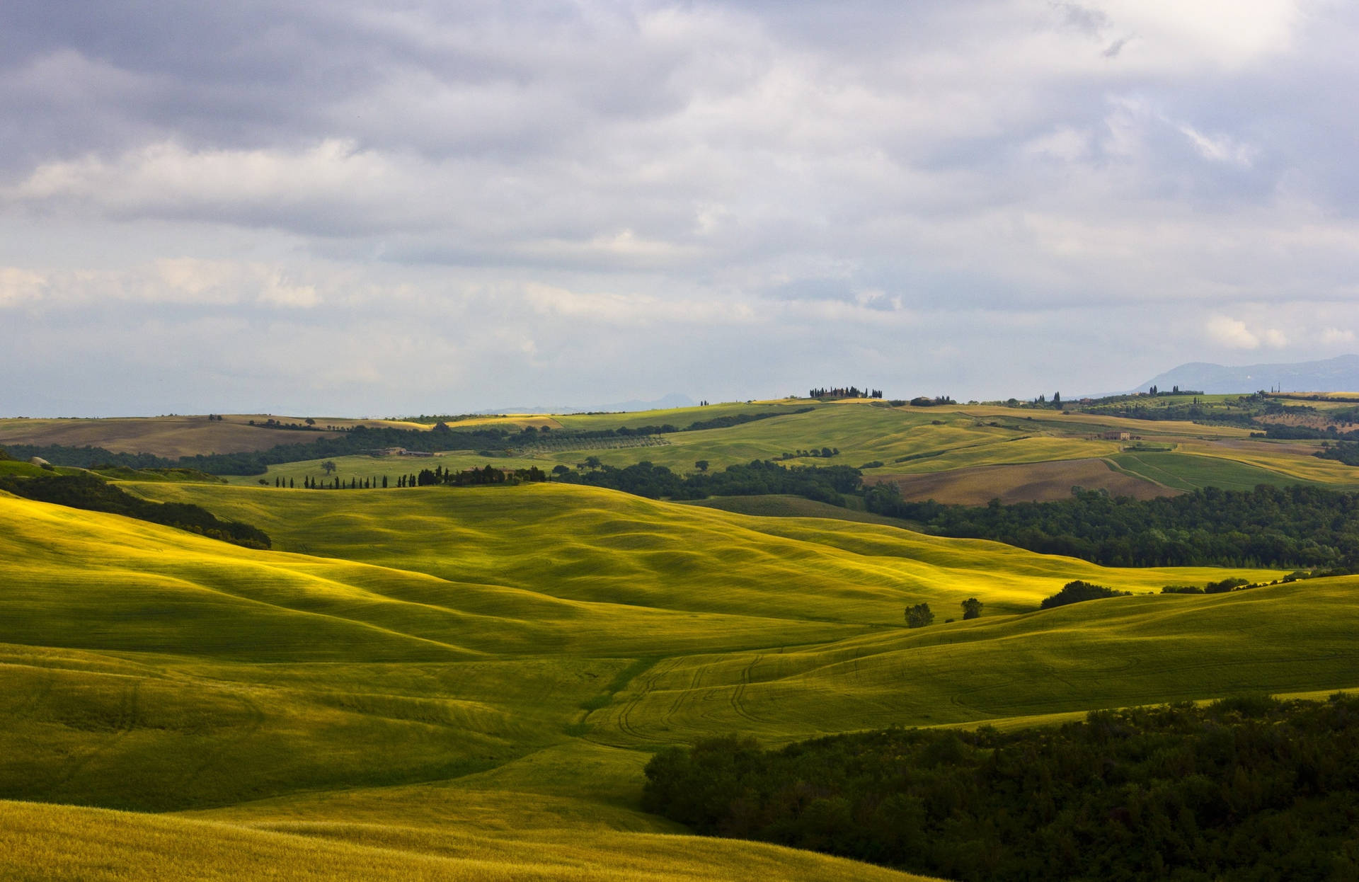 Stunning Tuscany Hills Italy Background