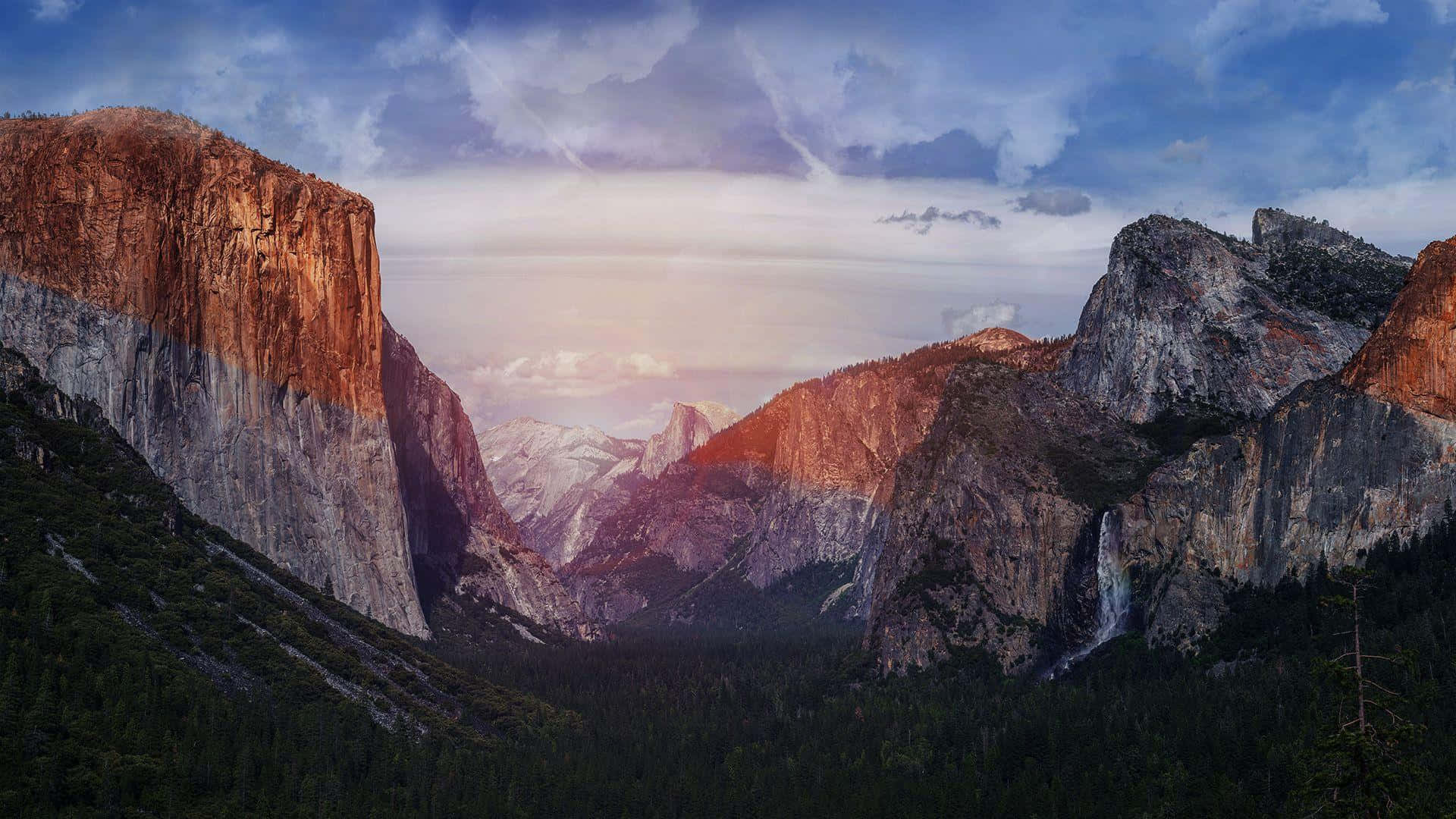 Stunning View At Yosemite National Park Background