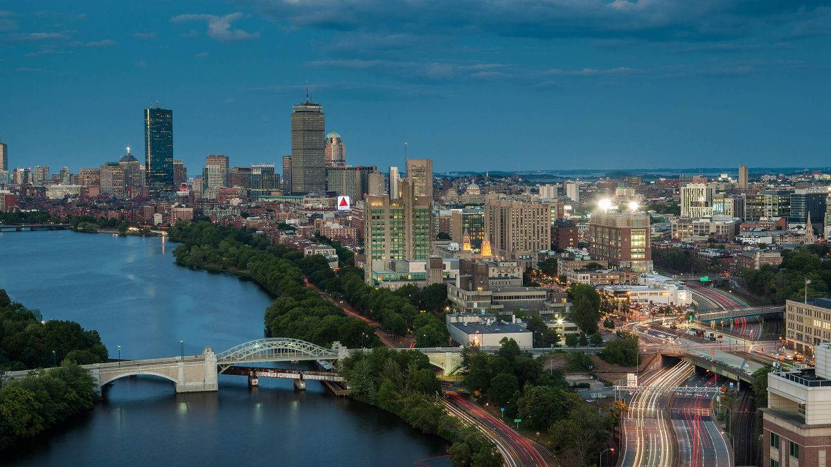 Stunning View Of The Boston University Bridge Background