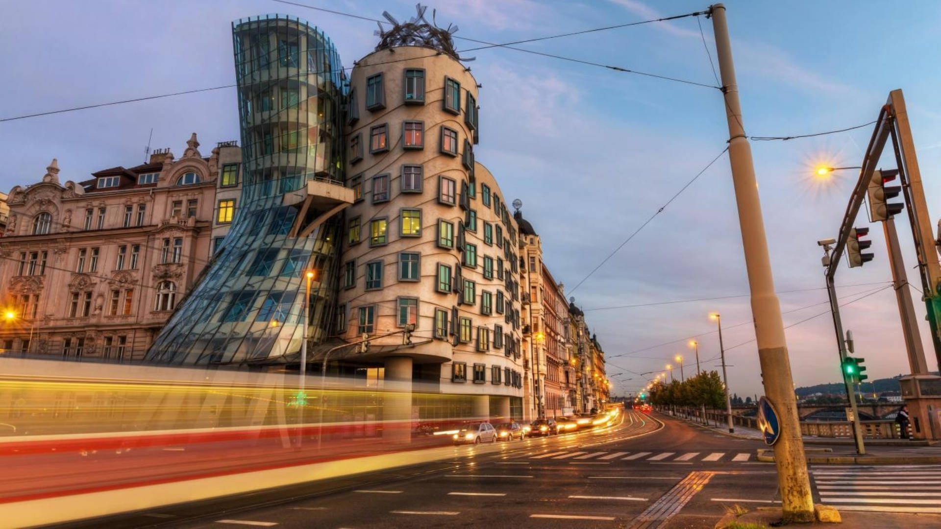 Stunning View Of The Famous Dancing House In Prague, Czech Republic Background