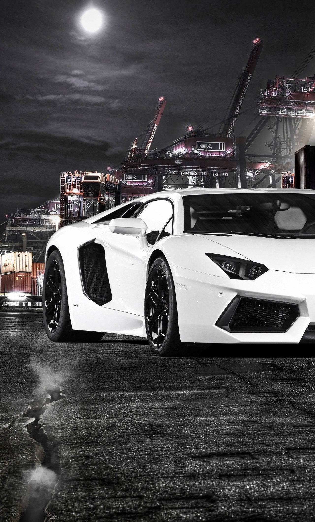 Stunning White Iphone Lamborghini Lock Screen Background