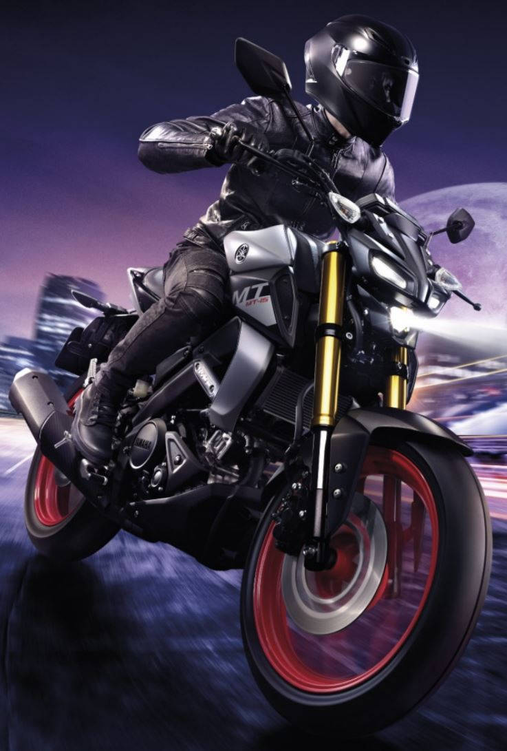 Stunning Yamaha Mt 15 In Action Background
