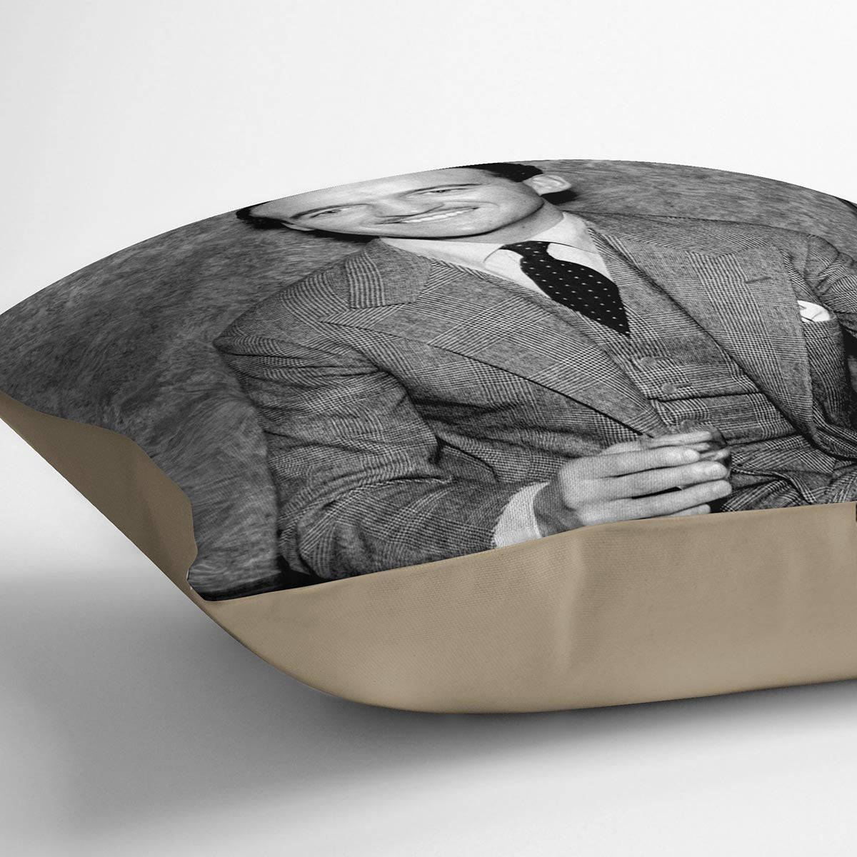 Stylish David Niven Pillowcase Background