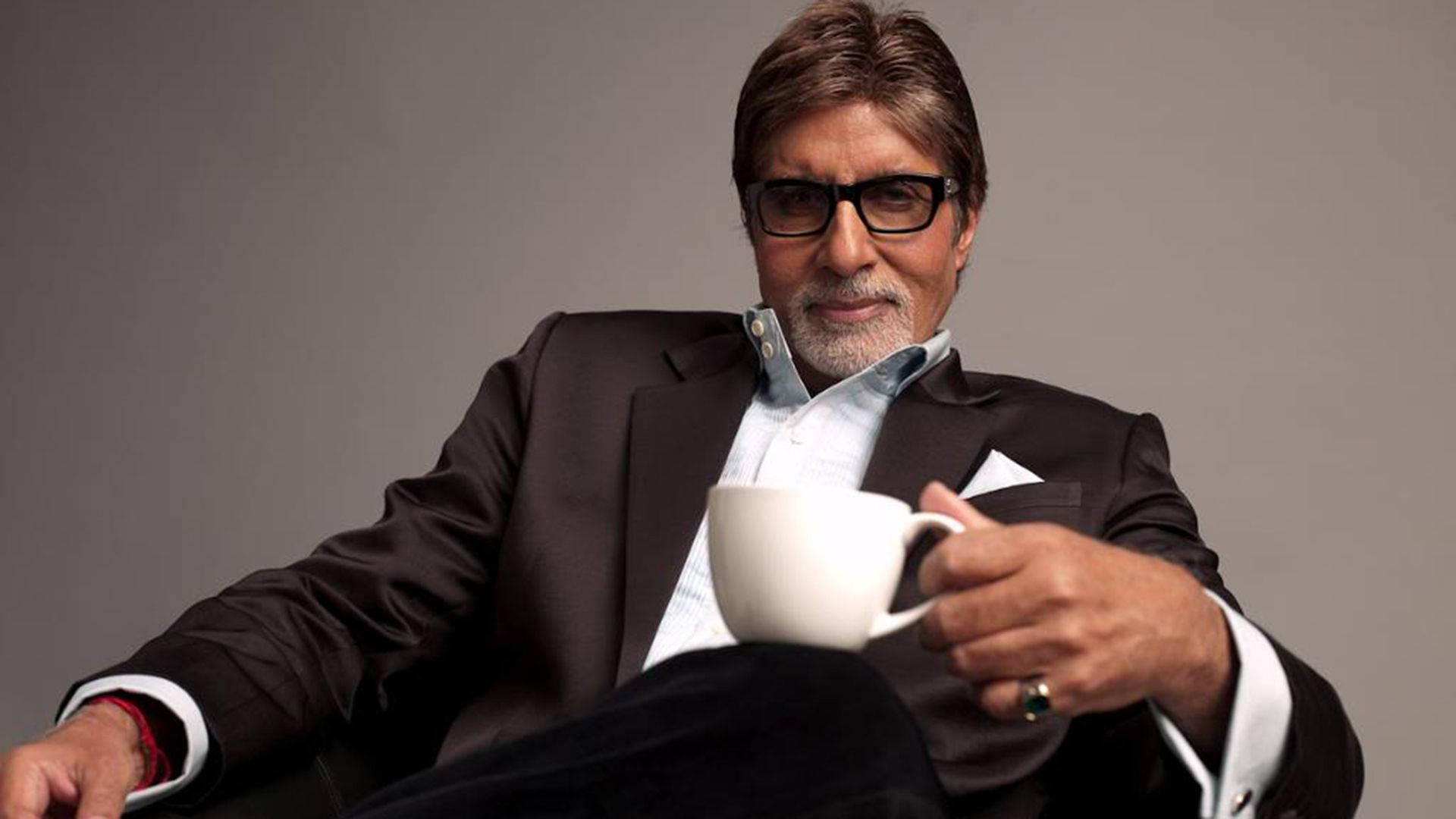 Stylish Indian Amitabh Bachchan Background