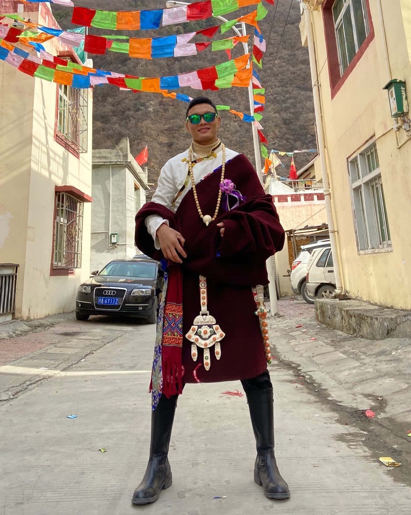 Su Mudaerji Donning Traditional Tibetan Costume