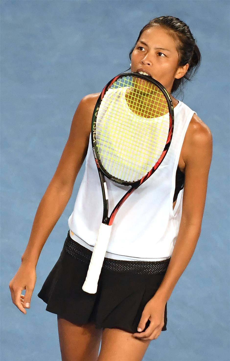 Su-wei Hsieh Biting Tennis Racket Background