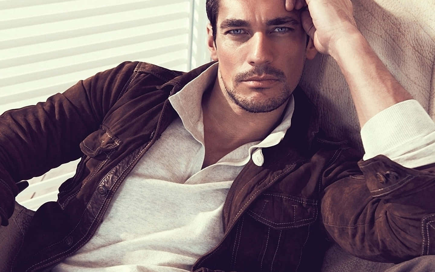 Suave Handsome Model [wallpaper] Background