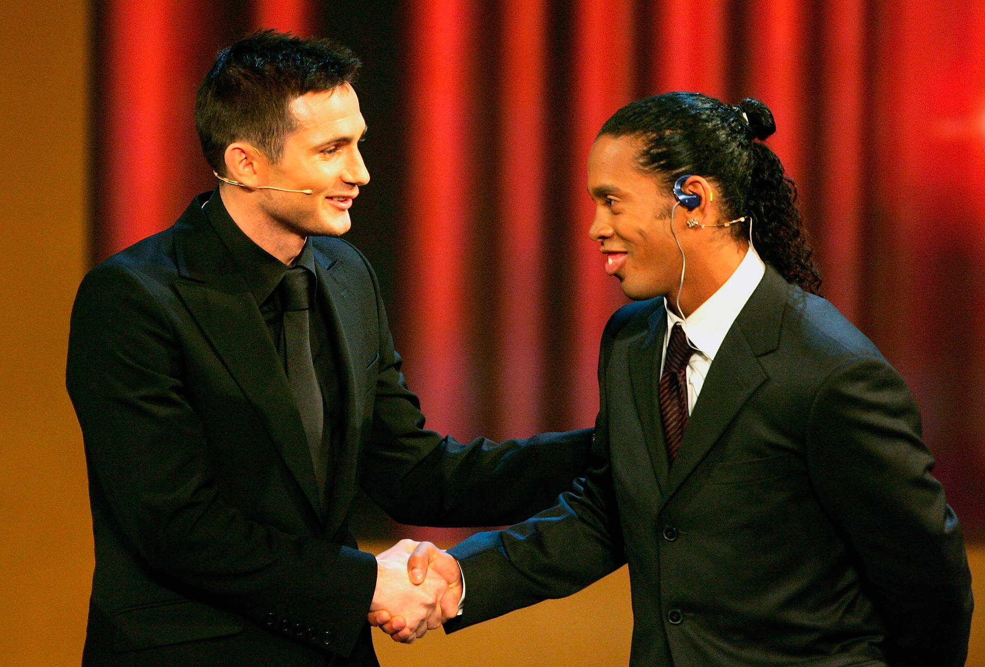 Suit And Tie Ronaldinho Background