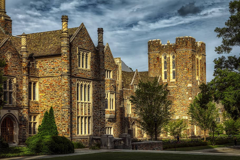 Sun Rays Shining On Durham's Duke University Background