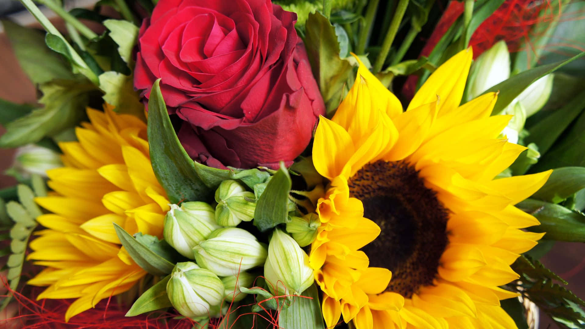 Sunflowers And Roses Buoquet Bundle