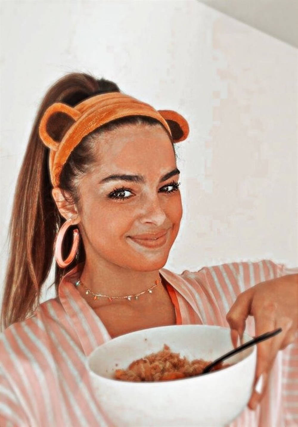 Sunkissed Tiktok Star Addison Rae Pfp Breakfast Background