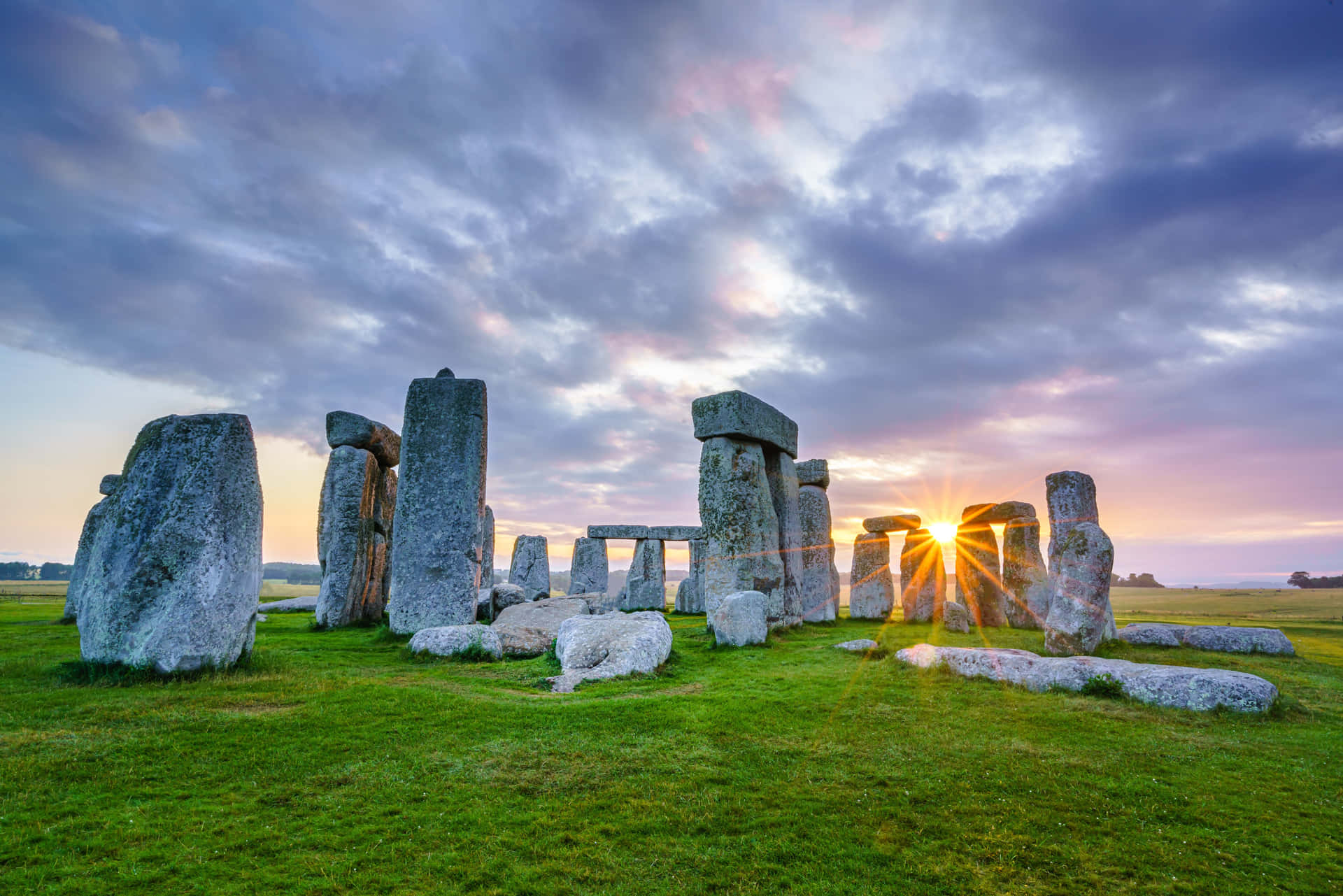Sunlight Through The Stonehenge Background