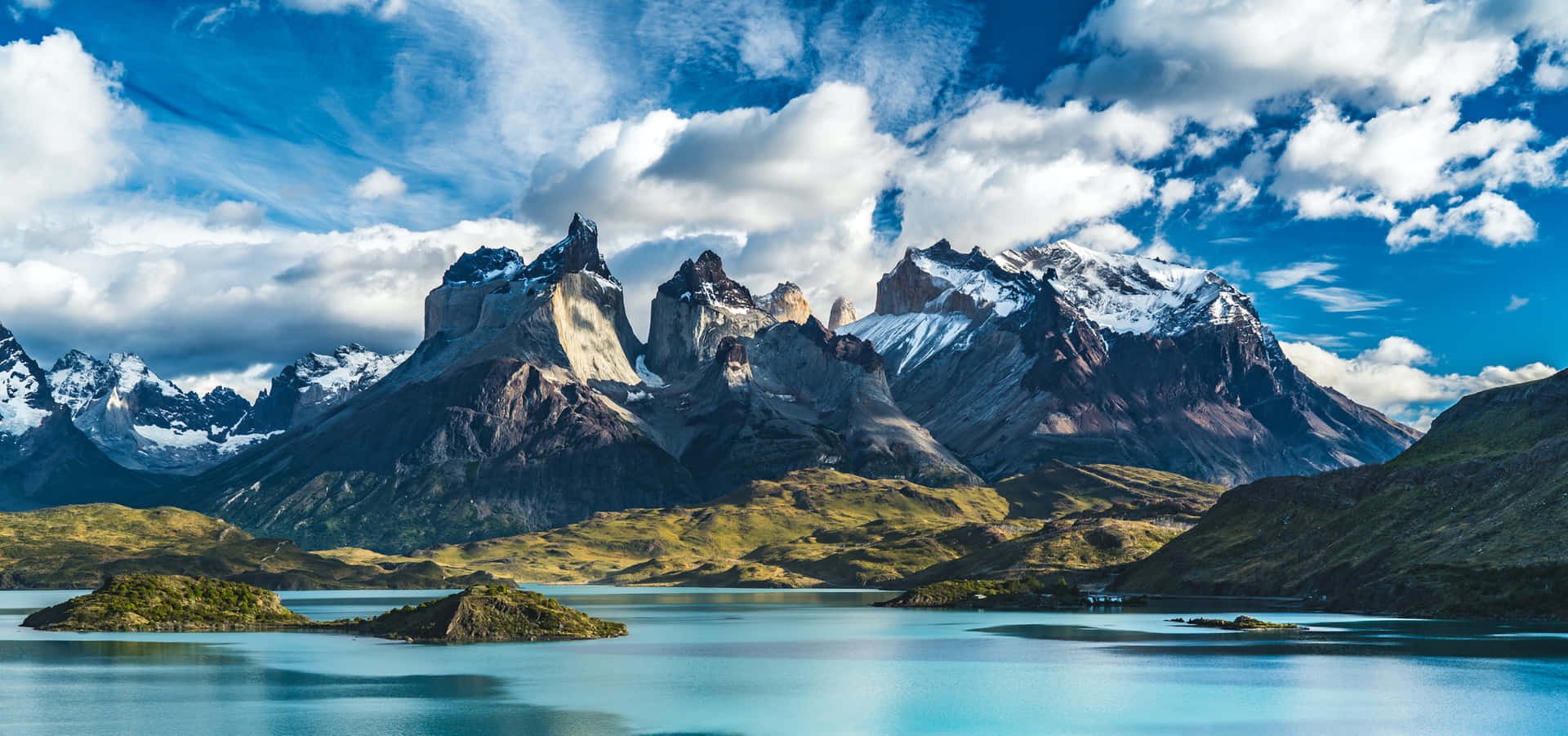 Sunny Day In Torres Del Paine National Park Background