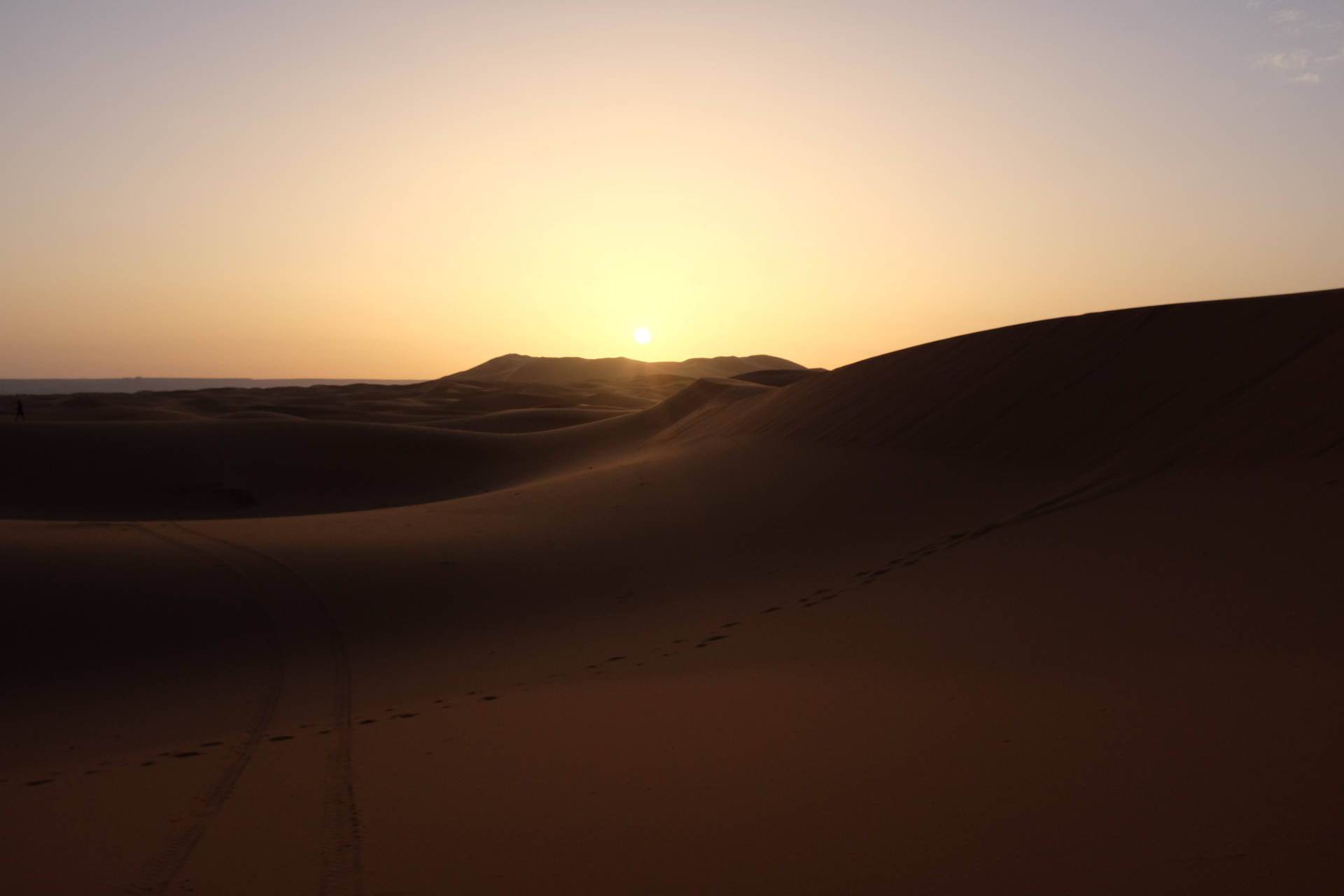 Sunrise At The Sahara Background
