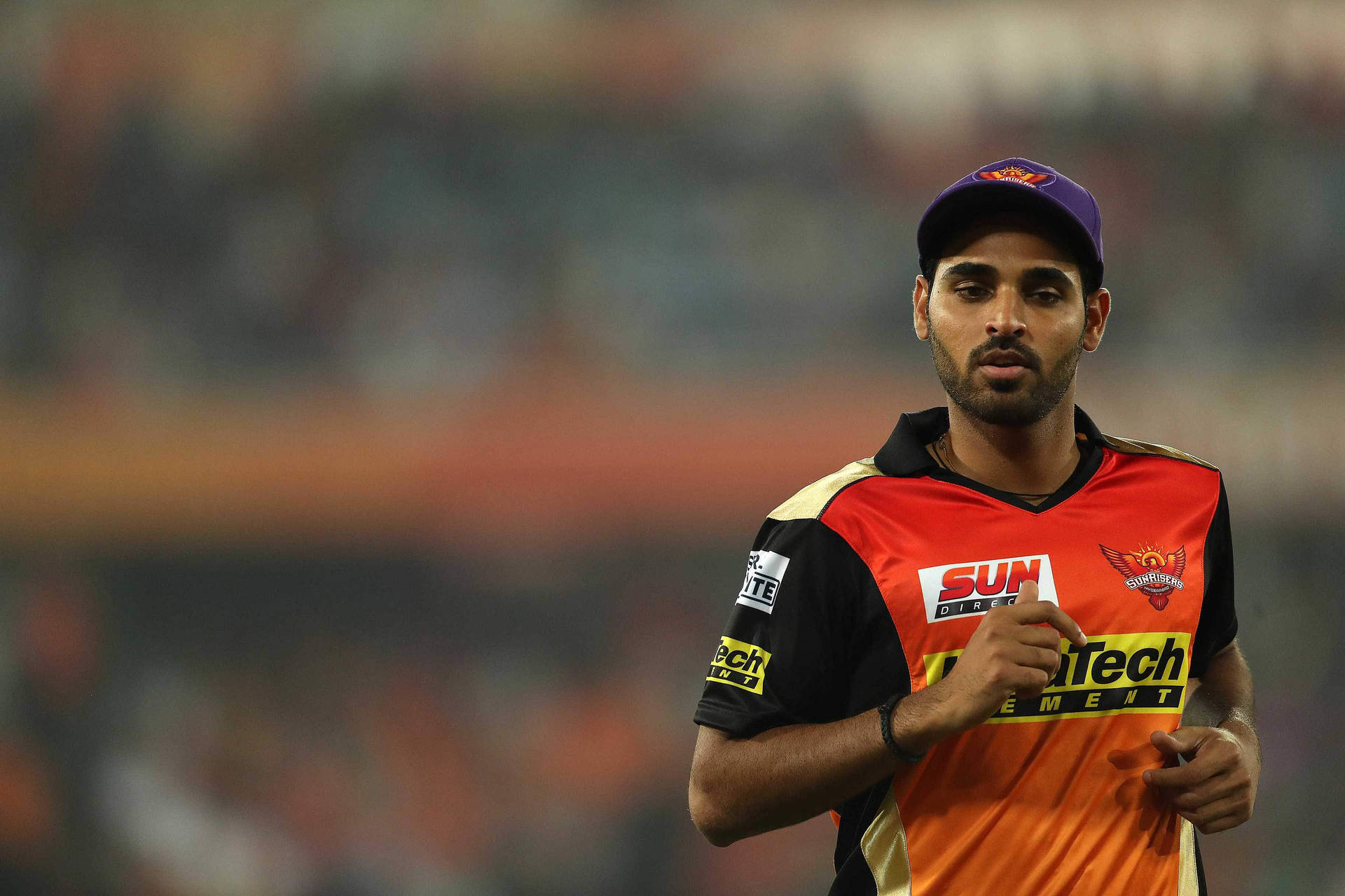 Sunrisers Hyderabad Bowler Kumar Candid Shot Background