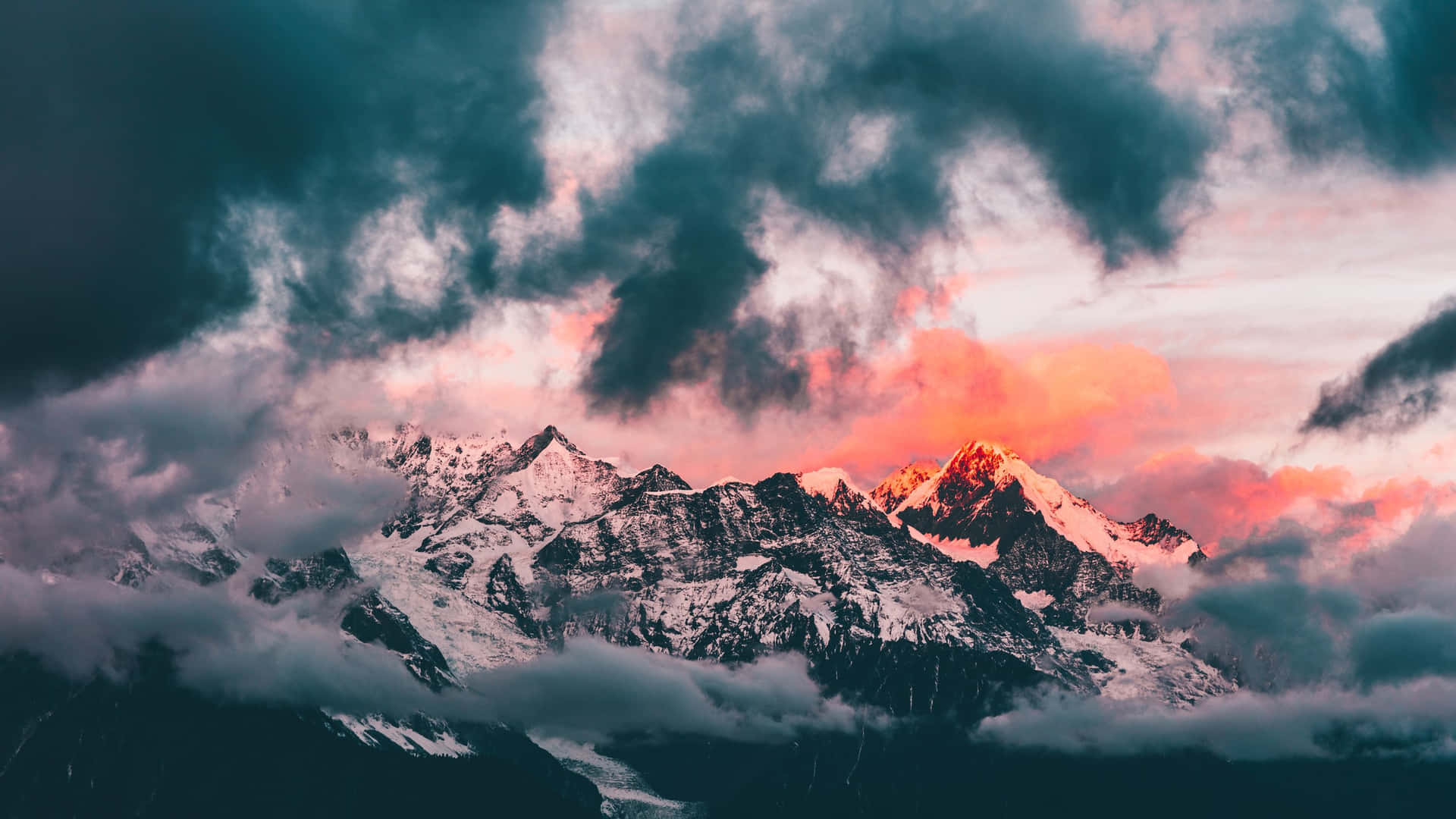 Sunset Alpenglow Mountain Peaks Background