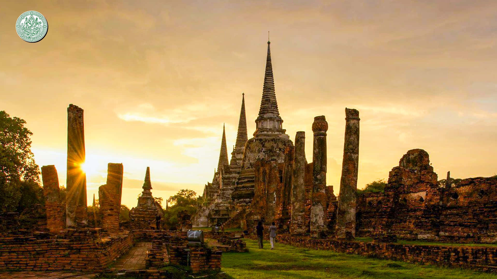Sunset_at_ Ayutthaya_ Historical_ Park