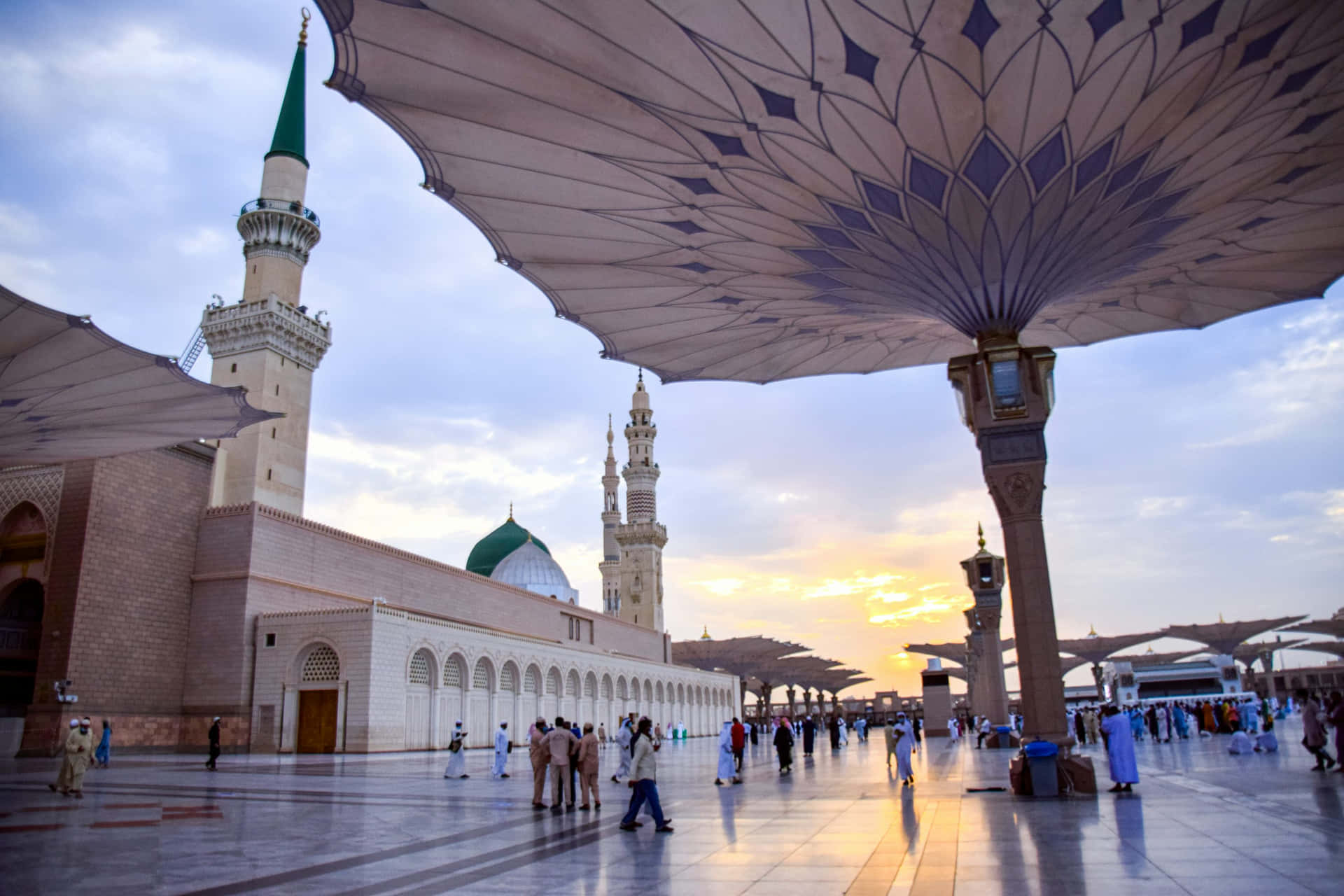 Sunset_at_ Madina_ Mosque Background