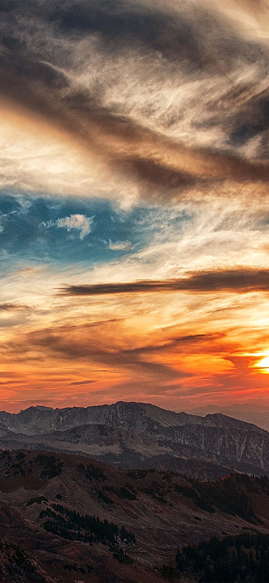 Sunset Cloud Over The Mountains Background