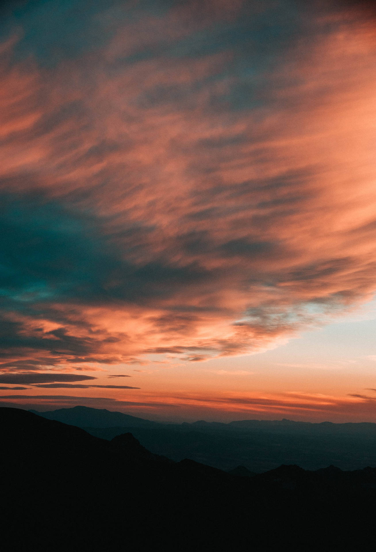 Sunset Cloudy Sky San Salvador Mountain Background