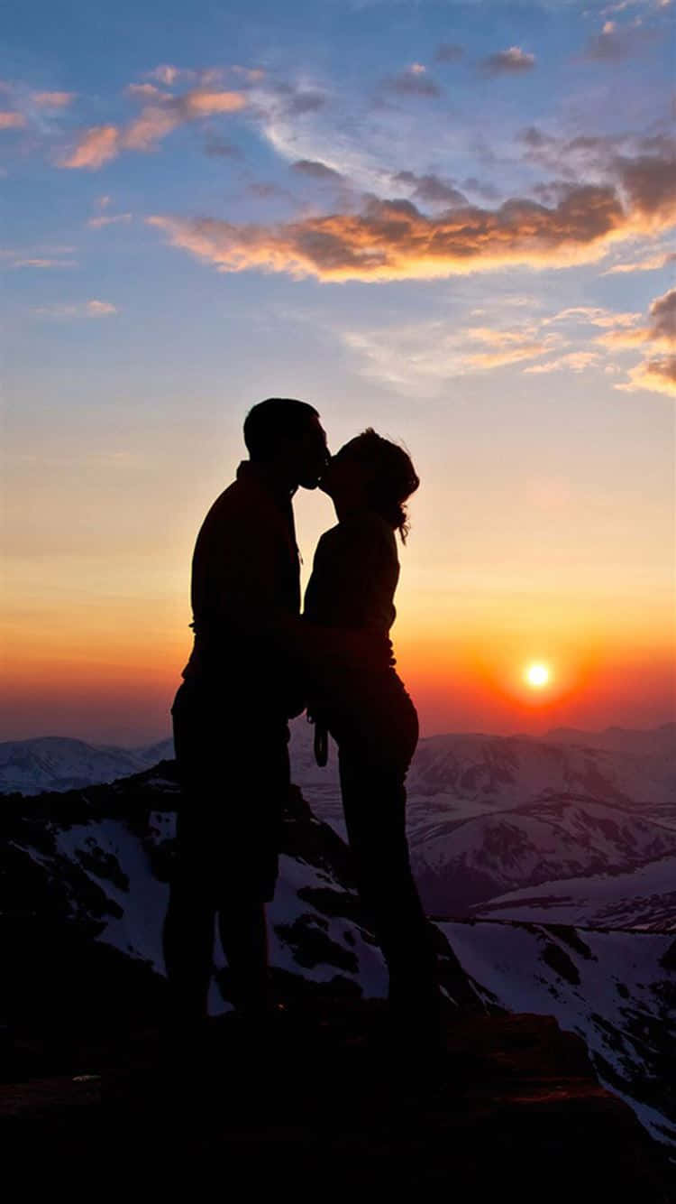 Sunset Couple Mountain Kiss Background