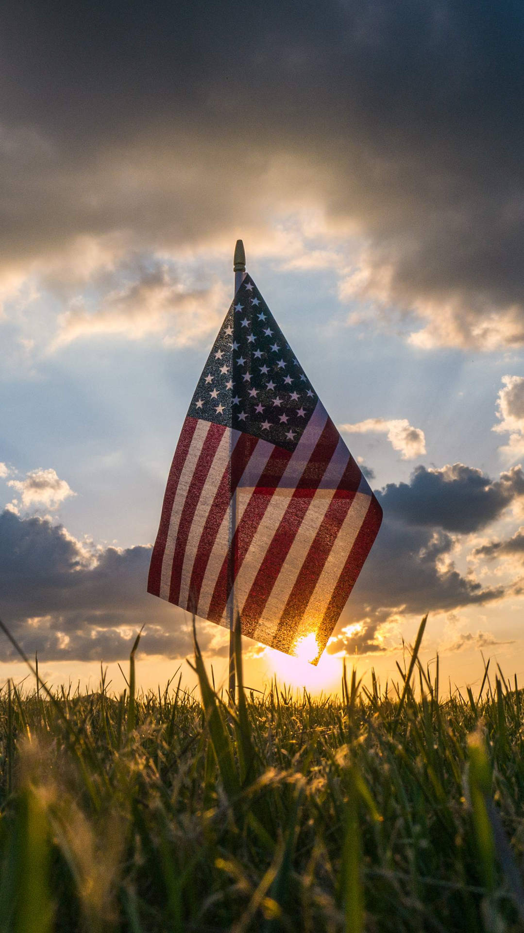 Sunset Sky Behind Flag Of America Iphone Background