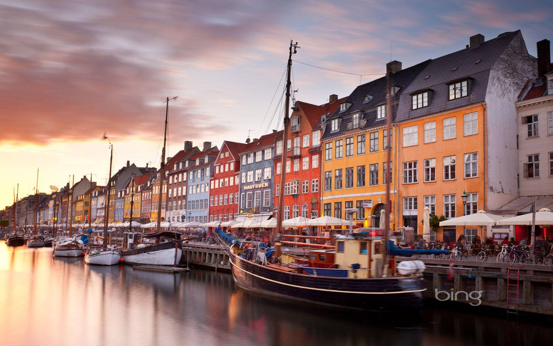 Sunset View By Copenhagen River Background