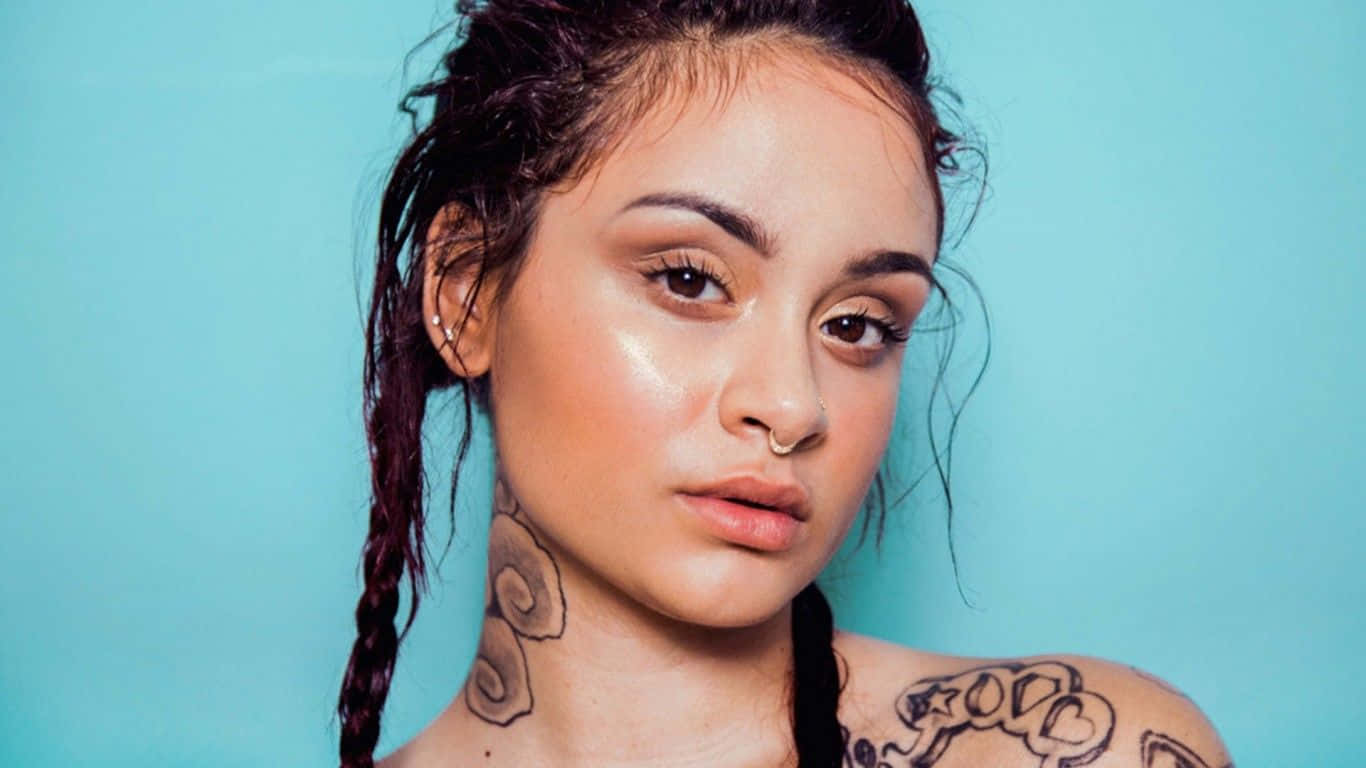 Superstar Singer Kehlani Once Again Dazzles Us With Her Beautiful Presence Background