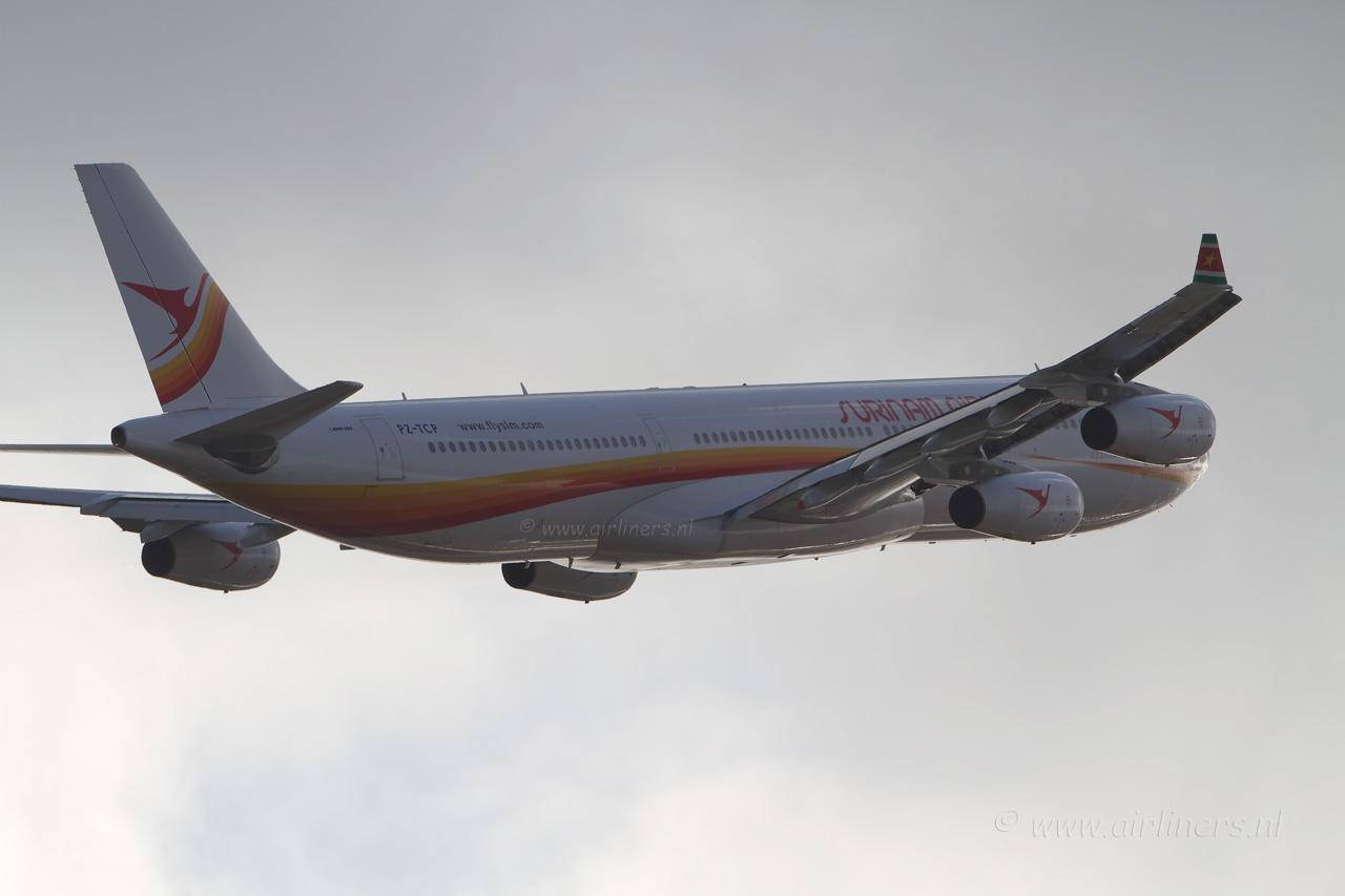 Suriname Airplane In The Air Background