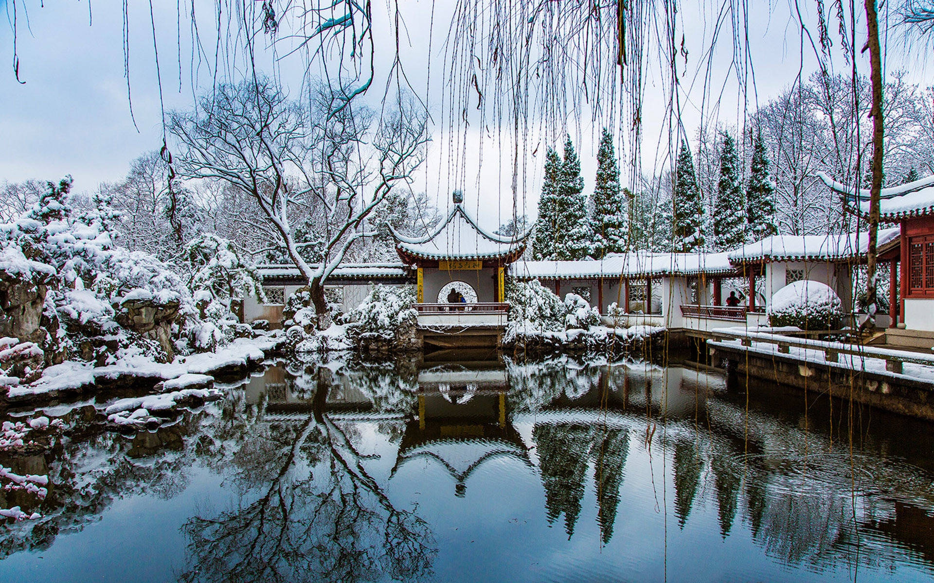 Suzhou Garden During Winter Background