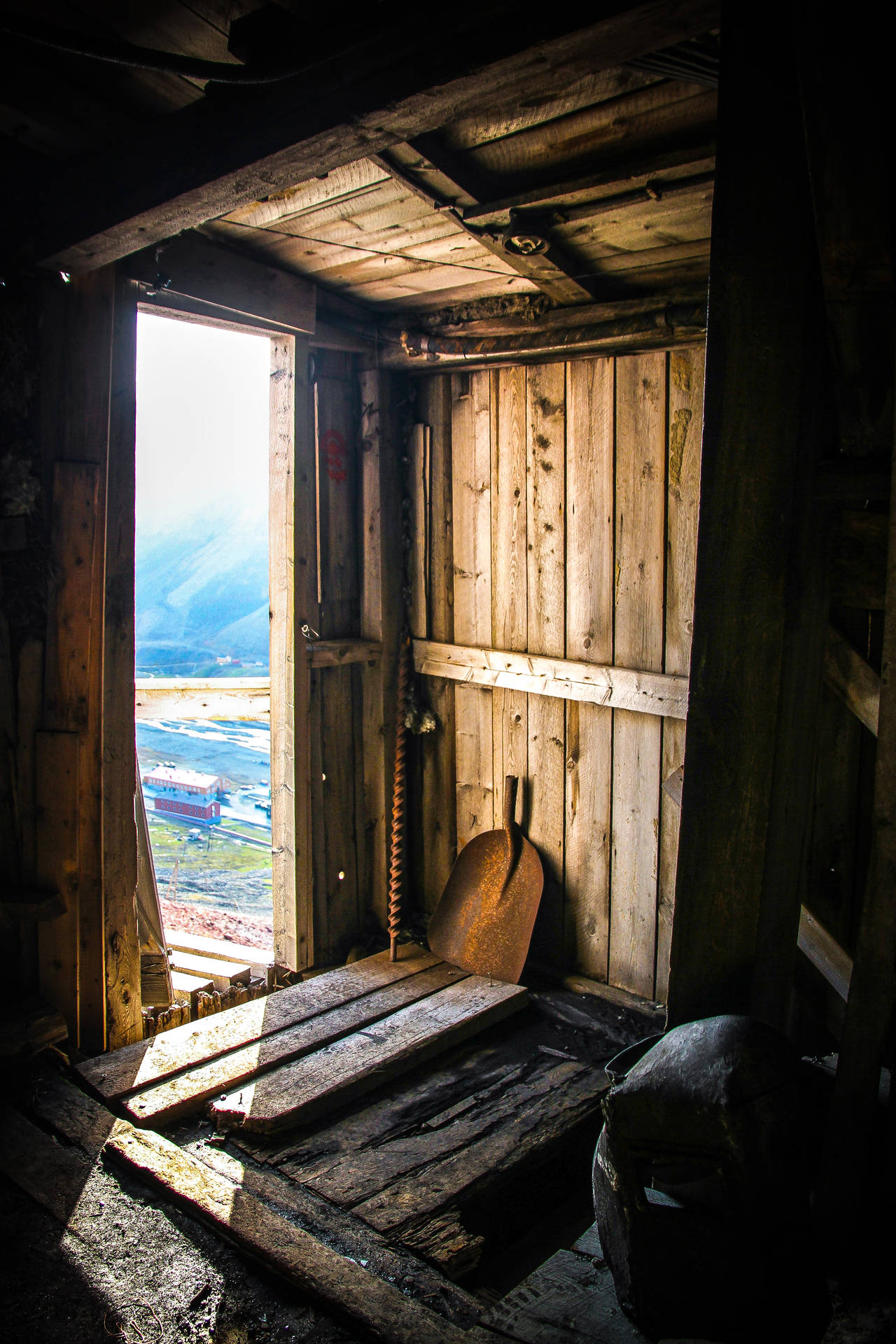 Svalbard Wooden Room