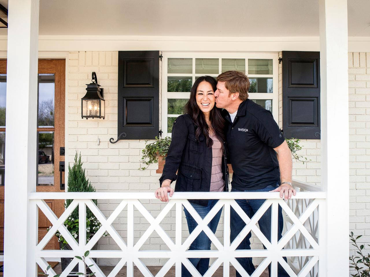 Sweet Couple Joanna And Chip Gaines Background