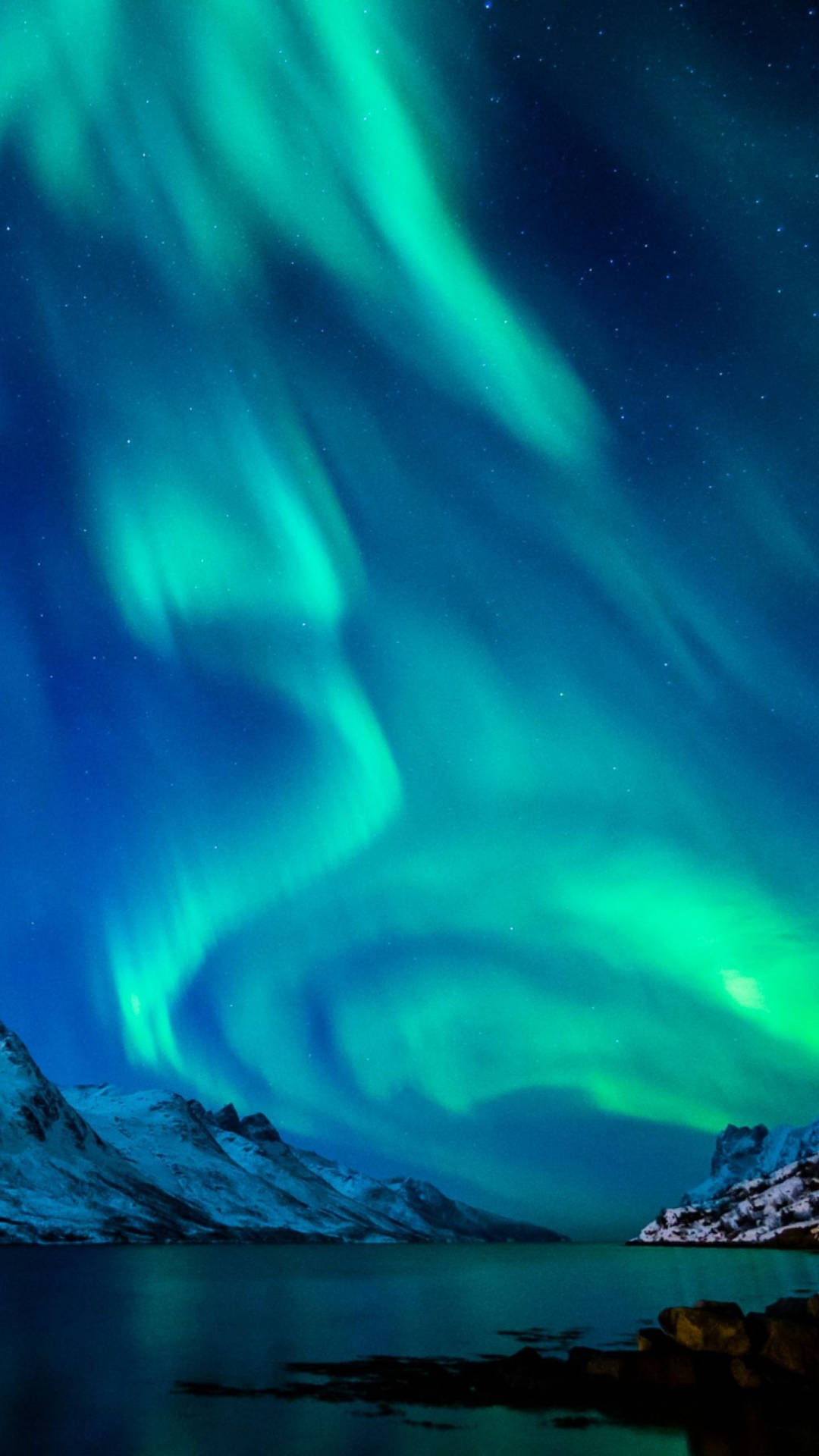 Swirling Green Northern Lights Hd Background