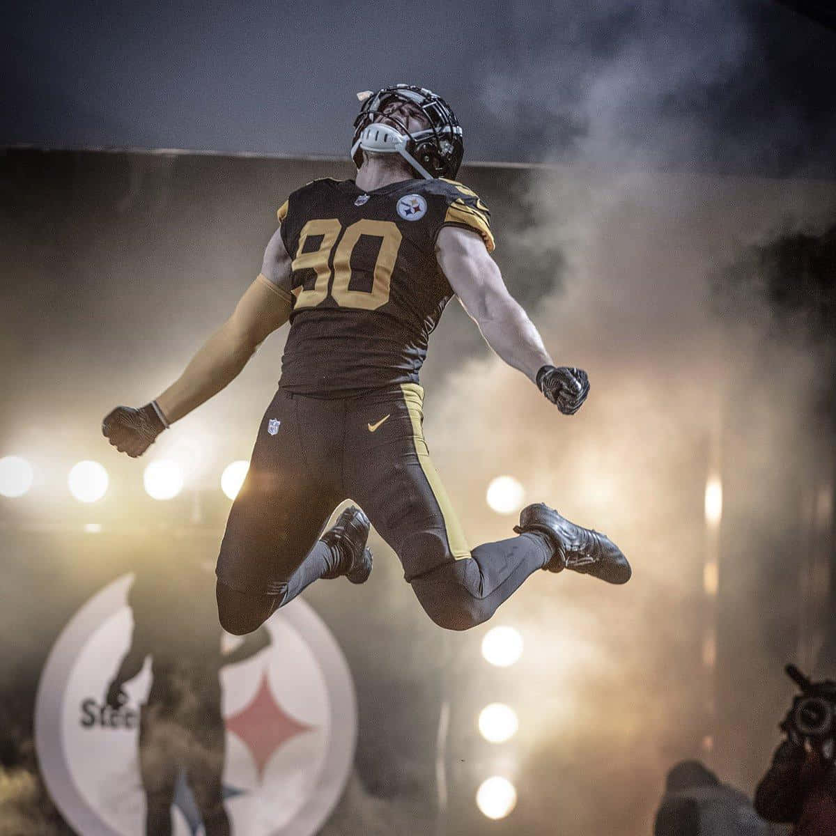 T.j. Watt Jump Shot Background