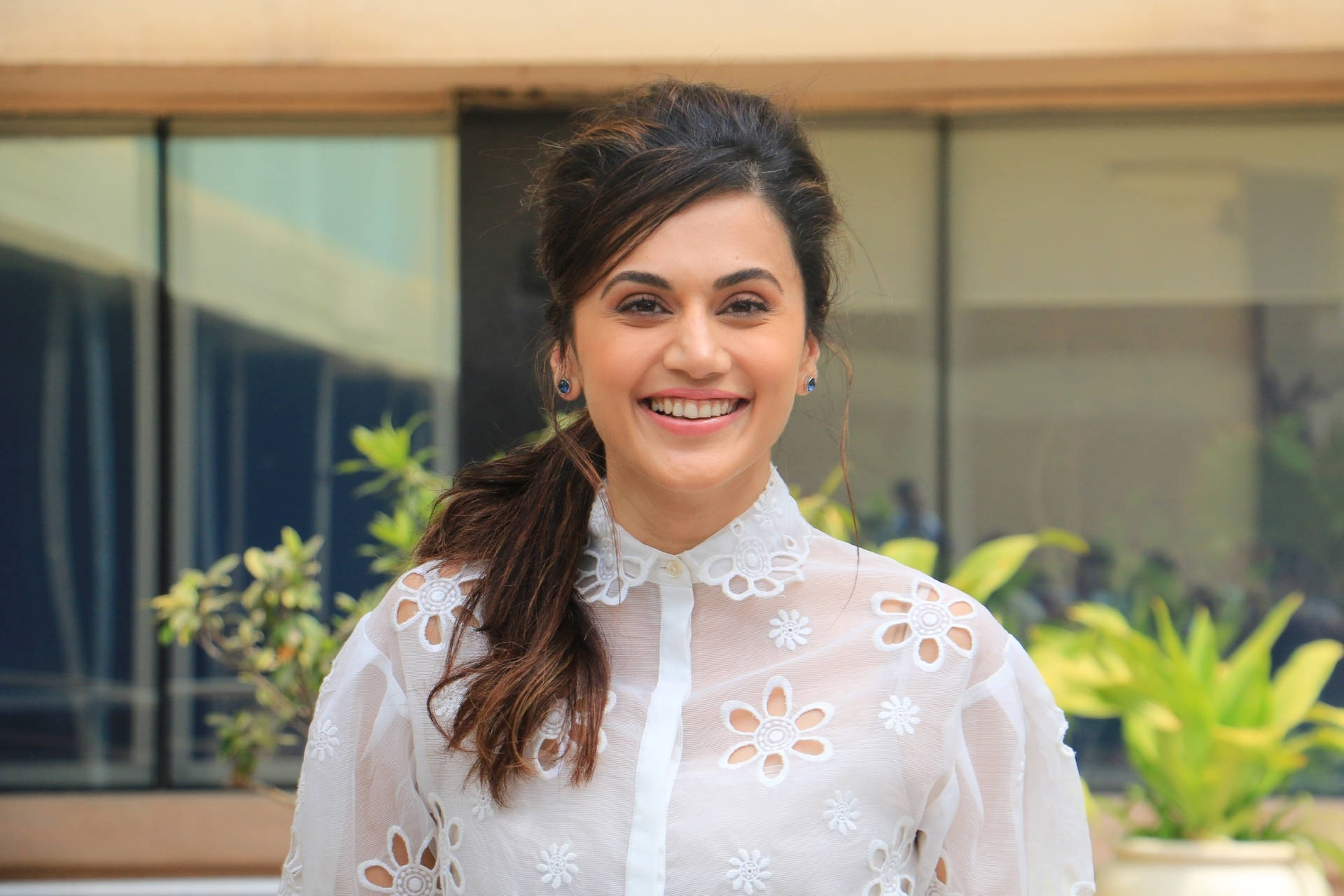 Taapsee Pannu Pretty Smile Background