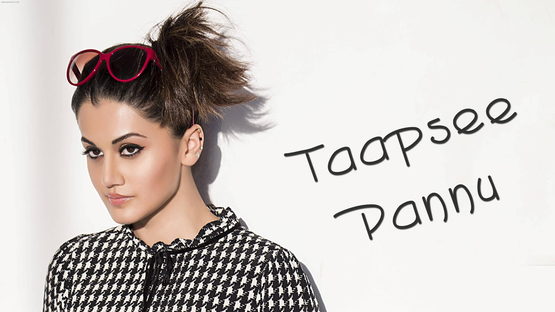 Taapsee Pannu With Sunglasses Background