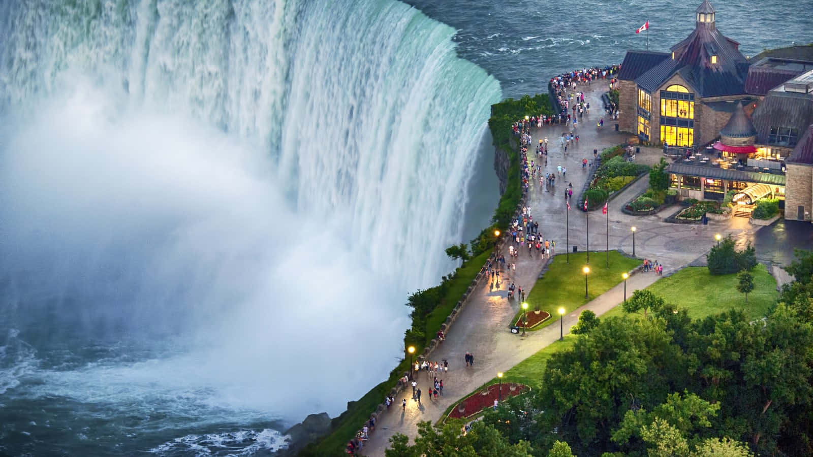 Table Rock In Niagara Falls Canada Background